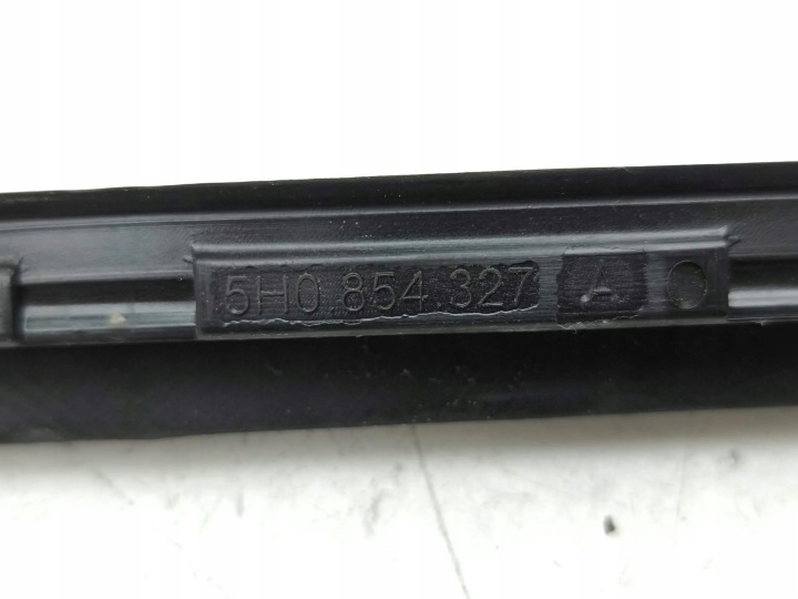 VOLKSWAGEN GOLF VIII 2020 USZCZELKA/PRZESLONA VITRES AVANT 5H0854327A