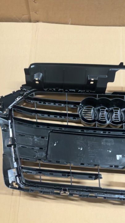 CALANDRE AUDI A3 S3 LIFT 8V3853651AE