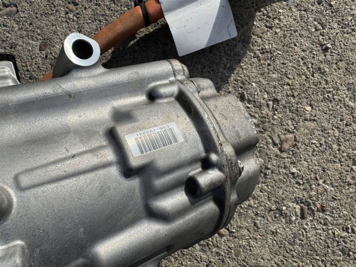 POMPE COMPRESSEUR DE CLIMATISATION CLIMATISATION 926003211R RENAULT ARKANA 19-25R