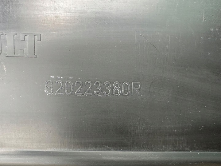 RENAULT TRAFIC III 3 14-21 PARE-CHOCS AVANT PLAQUE