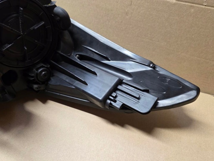 PHARE GAUCHE AVANT HYUNDAI I40 II 10-14 EUROPE (29)