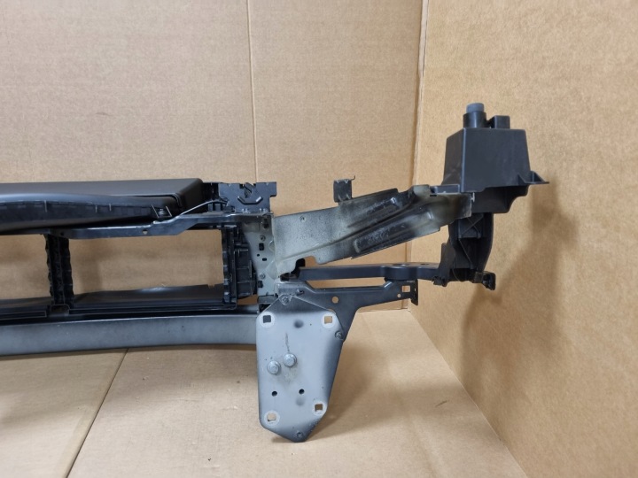 VOLVO XC40 PANNEAU AVANT POUTRE RENFORCEMENT