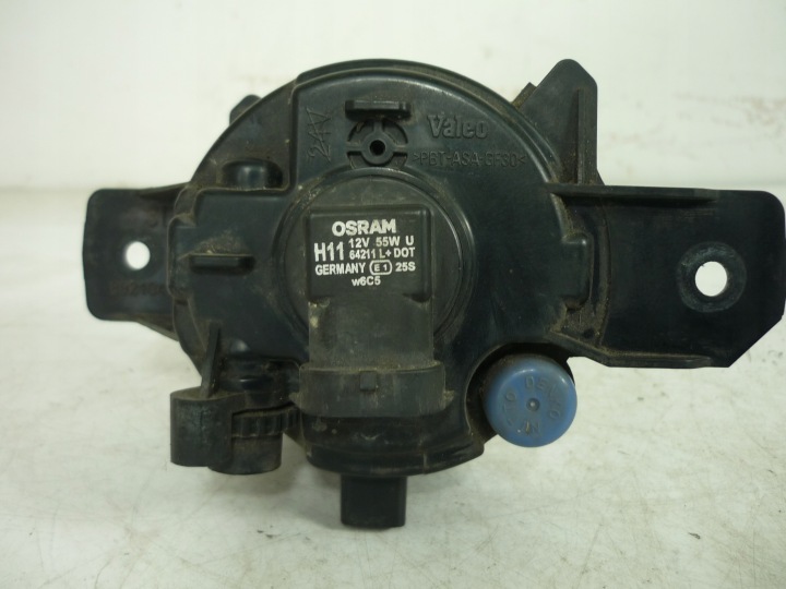 PHARES ANTIBROUILLARD DROIT AVANT DROIT AVANT VALEO RENAULT ESPACE IV 4 RESTYLAGE 8200002470