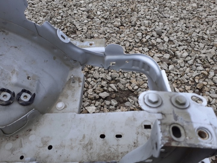 LONGERON GAUCHE GAUCHE AVANT CITROEN C4 CACTUS LIFT EWPB