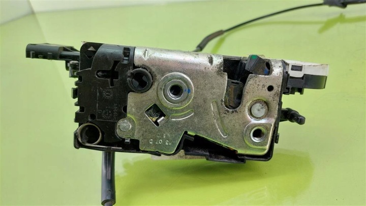SERRURE DE PORTE AVANT DROIT C4 PICASSO I 06-13 6 GOUPILLE 24099816 24097816 24094158