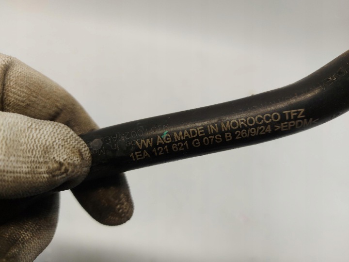 VW ID4 11A 2024R SUV 5D FIL EAU TUYAU DE DÉRIVATION TUBES 1EA121157