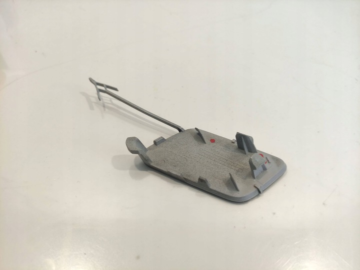 AUDI A3 8V LIFT BOUCHON CROCHET PARE-CHOCS AVANT 8V3807241B
