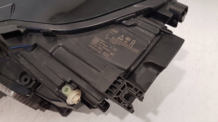 AUDI A6 S6 C8 4K PHARE DROITE AVANT AVANT COMPLET LED EN BON ÉTAT DÉMONTAGE