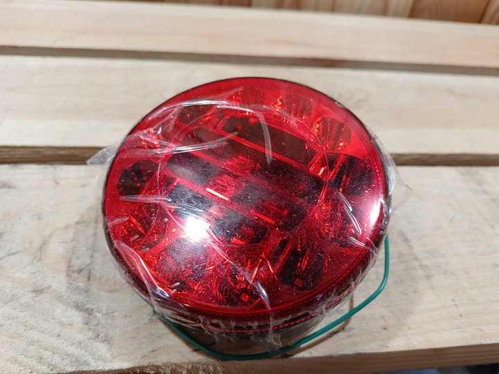 ARRIÈRE LANTERNE ANTIBUÉE HELLA VALUEFIT 2NE 357 027-031 LED 12/24V