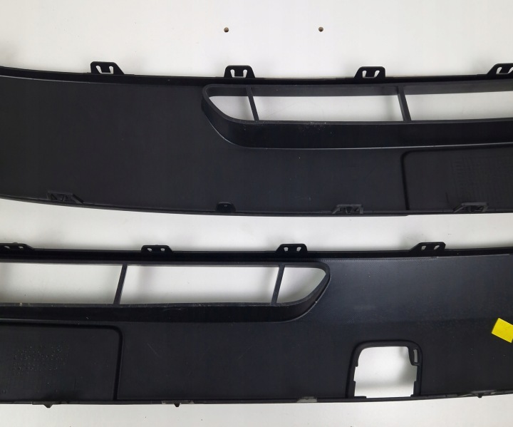 RENAULT KANGOO II MOULURE PARE-CHOCS AVANT GAUCHE DROITE CÔTÉ 7701478132