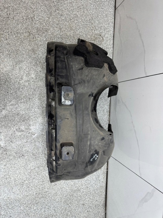 PASSAGE DE ROUE DROIT AVANT VOLVO XC40 2017-2024 32241407
