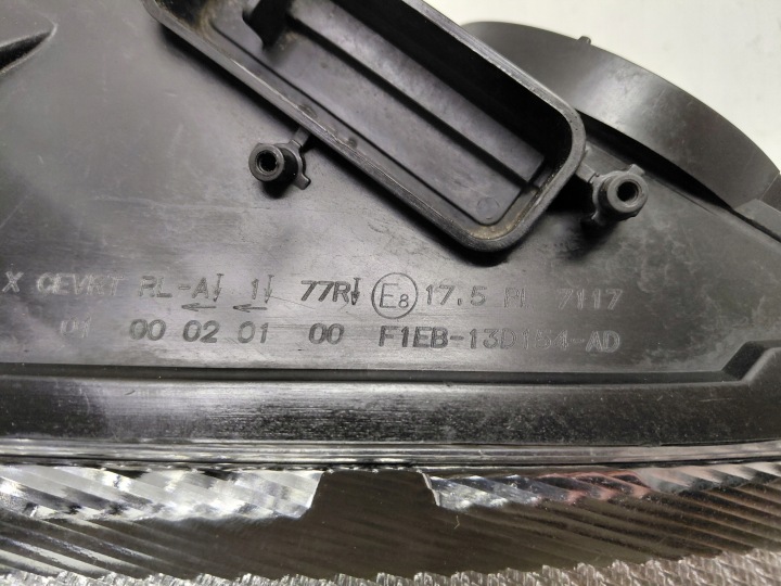 FORD FOCUS MK3 LIFT XÉNON CLAIRE PHARE DROITE GAUCHE PARFAIT