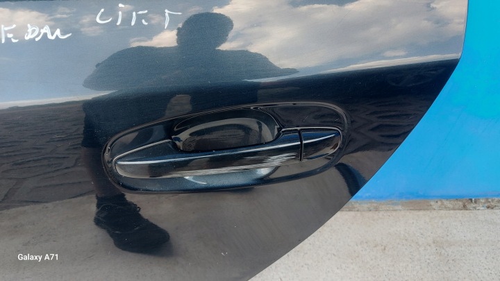 TOYOTA AVENSIS T27 T29 LIFT BERLINE PORTES GAUCHE ARRIÈRE ARRIÈRE 1H2