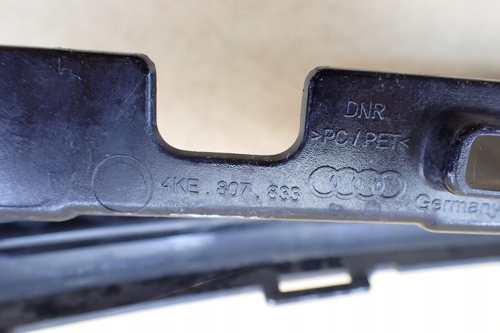 AUDI E-TRON 4KE 21- DOUBLURE SPOILER PARE-CHOCS ARRIÈRE ARRIÈRE 4KE807833 OE