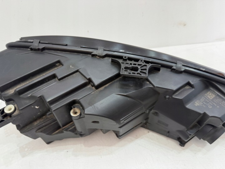 AUDI A4 B9 8W0 COMPLET LED 15-19 PHARE GAUCHE AVANT AVANT 8W0941033