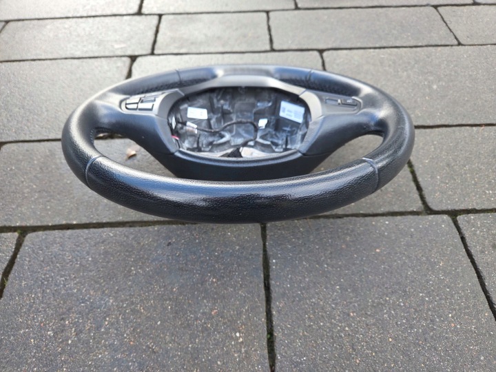 BMW1 F20 F21 VOLANT MULTIFONCTION CUIR 62558001G 2014R