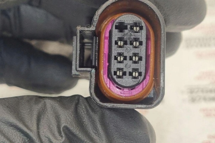 FAISCEAU DE CÂBLES AVANT GAUCHES PORTES AUDI A6 (4F2, C6) 4F1971029CK 2.0L GASOLINE