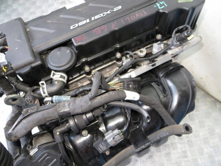 SSANGYONG TIVOLI 1.6 MOTEUR POTEAU G16X-002 14-