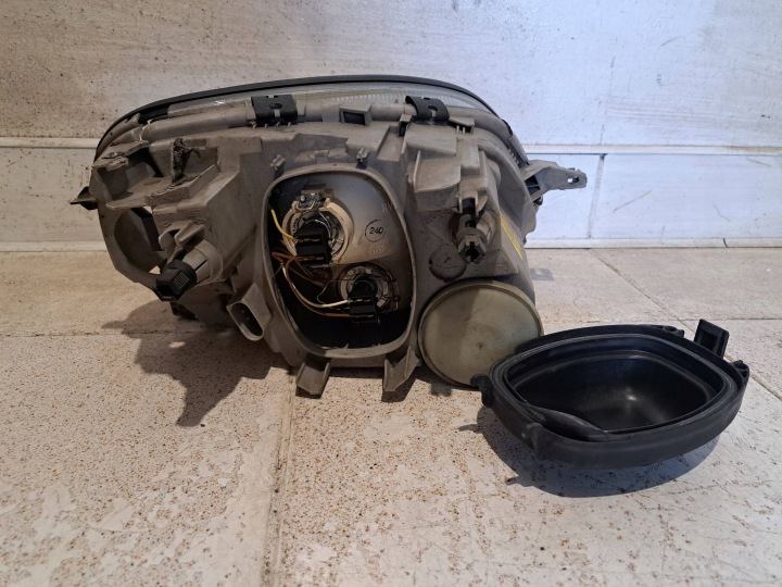 PROJECTEUR AVANT CÔTÉ GAUCHE MERCEDES-BENZ SLK R170 0301097201