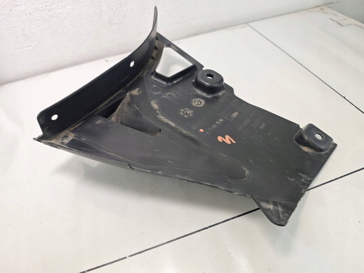 MERCEDES A CLASSE W177 ANGLE PASSAGE DE ROUE DROIT AVANT A1778840000