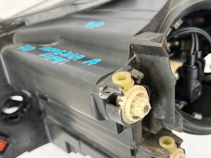 OPEL OE 13409907 PROJECTEUR