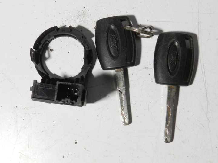 ORDINATEUR CONTRÔLEUR FORD FOCUS FOCUS MK2 0281011701