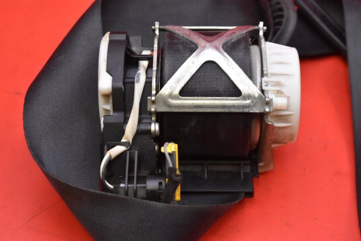 CEINTURE DE SÉCURITÉ DROIT AVANT TENDEUR 6R4857706 VW POLO 5 V 6R 09-15
