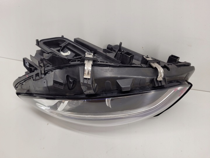 MERCEDES B CLASSE 246 LIFT PHARE GAUCHE AVANT AVANT