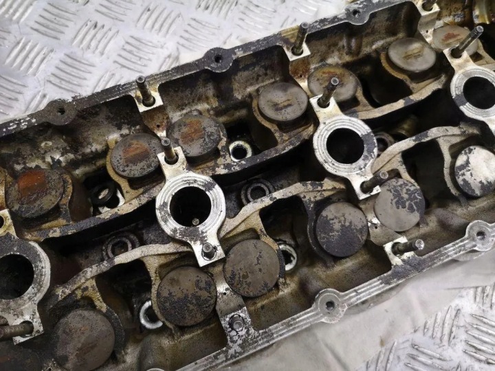 CULASSE MOTEUR MASERATI QUATTROPORTE V 2205255 4.2L GASOLINE 298KW 2004