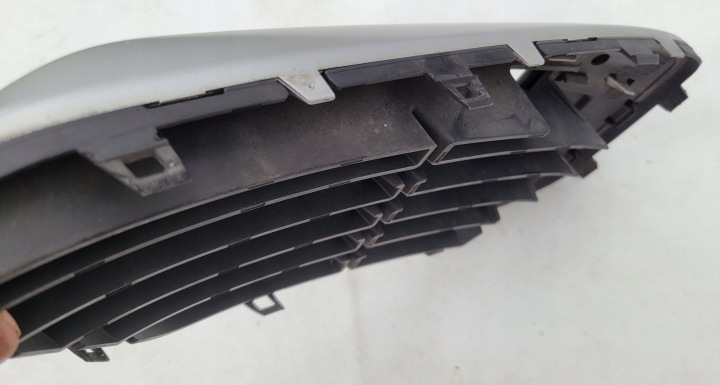 CALANDRE GRILLE PARE-CHOCS DROIT AVANT BMW X1 F48