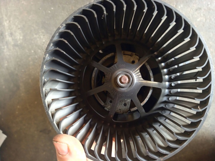 FORD FOCUS 2001 VENTILATEUR CONDUIT D'AIR VENTILATEUR XS4H-19456-AD