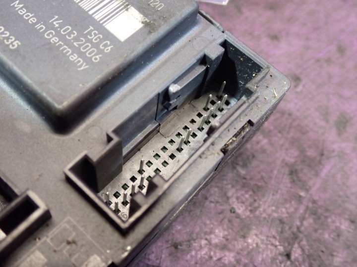 AUDI A6 C6 04-08 MODULE PORTES DROIT AVANT 4F0959792E