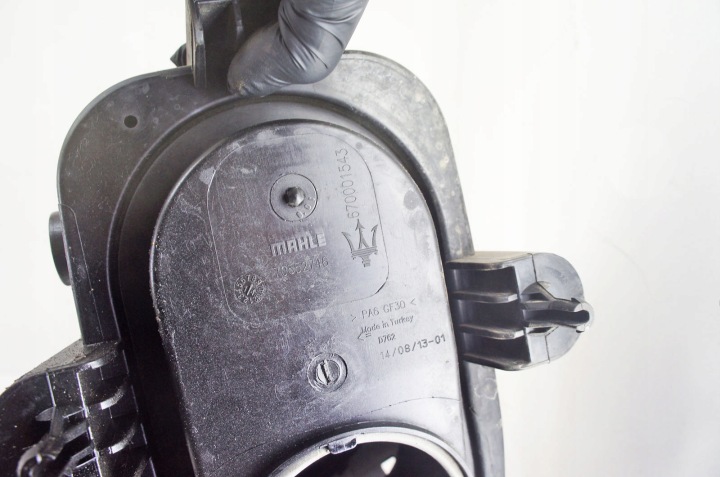 VA205 MASERATI QUATTROPORTE VI CHÂSSIS FILTRE AIR 670001543 70552746