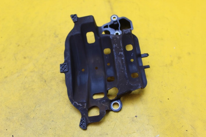 PROTECTION POMPES HUILES A3 GOLF V 2.0 TFSI 06D103623A