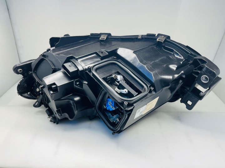 PROJECTEUR AVANT CÔTÉ DROITE MERCEDES-BENZ GLE (W166 C292) LE13A6324