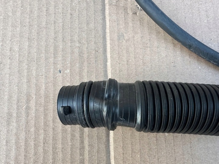 BMW 2 F45 ENTRÉE TUYAU RÉSERVOIR LAVE-GLACES 7301629