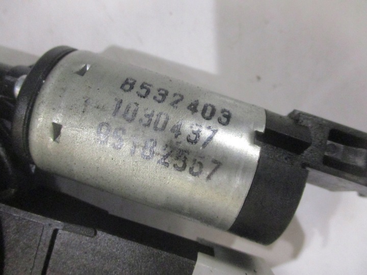 VW PASSAT B8 MÉCANISME COMMANDE SIÈGES GAUCHE AVANT MOTEURS 5N0881880F