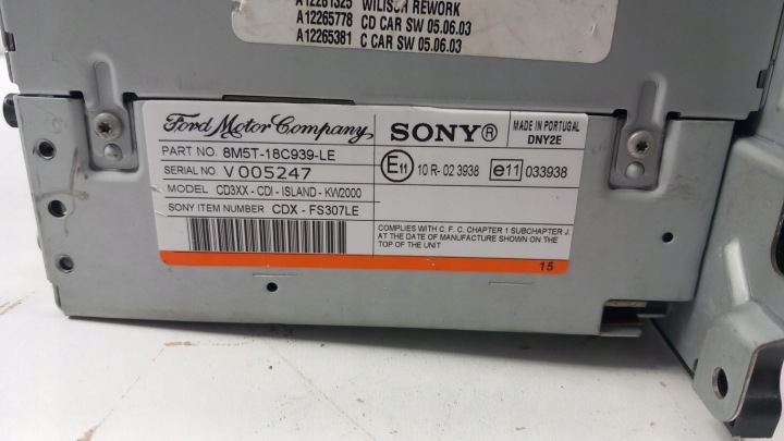 FORD RADIO DAB CD AUX MP3 8M5T-18C939-LE CODE