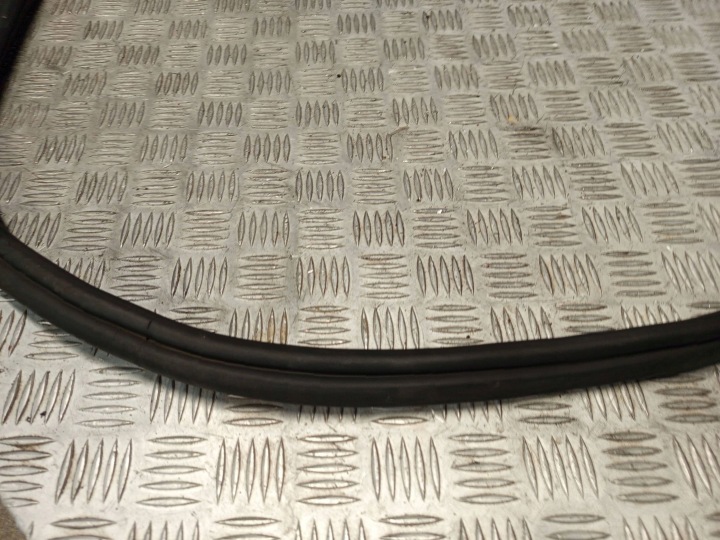 BMW OE 7428696 X5 G05 JOINT D'ÉTANCHÉITÉ PORTES ARRIÈRE ARRIÈRE