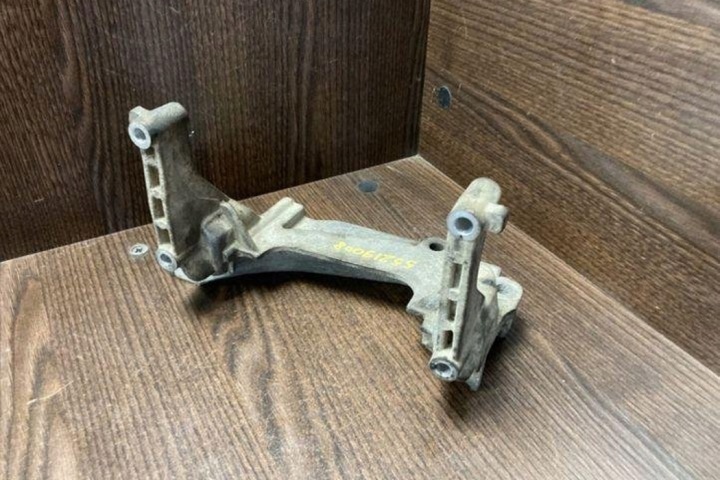 GAUCHE POIGNÉE MOTEUR FIAT FIORINO FURGON 55219008 1.25L GASOLINE 65KW 2012