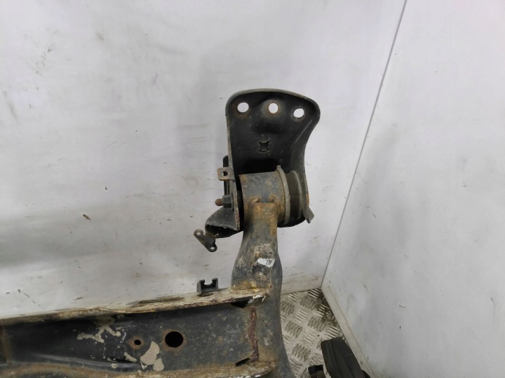 POUTRE ARRIÈRE VOLKSWAGEN T-ROC 5Q0501049BJ