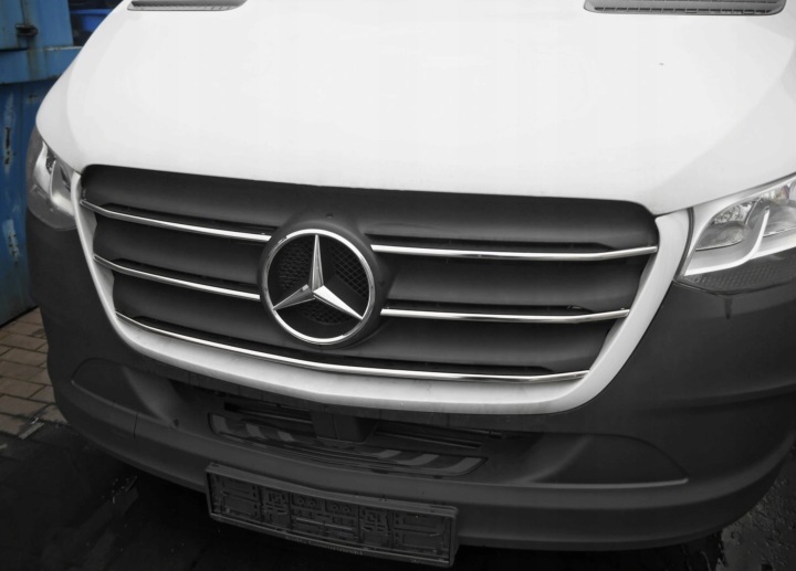 MERCEDES SPRINTER W907 W910 BAGUETTES CHROME SUR GRILLE