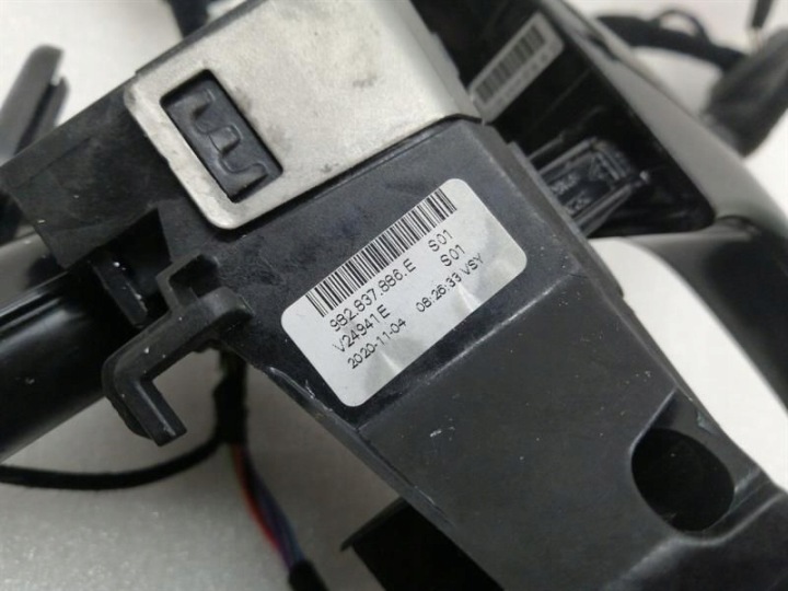 ASTON MARTIN VANQUISH AM310 DOOR LOCK ED33-21814AB RIGHT