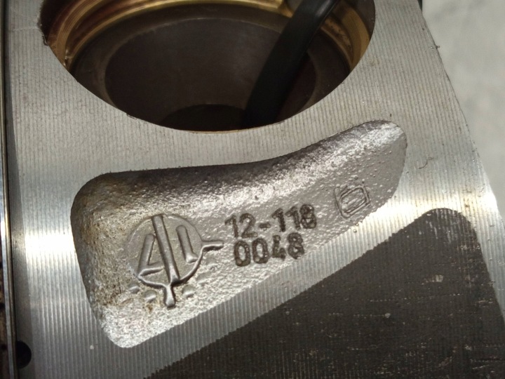 PISTON MERCEDES-BENZ C W204 2.2 CDI A6510300917 8349F