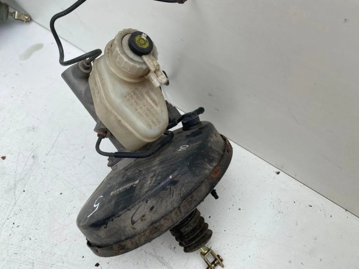 SERVO TOYOTA AVENSIS (_T22_) 77529802 2.0L DIESEL 81KW 2001