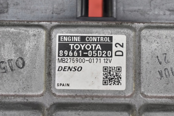ORDINATEUR CONTRÔLEUR MOTEUR 89661-05D20 TOYOTA AVENSIS T27 2.0 D-4D 126 KM