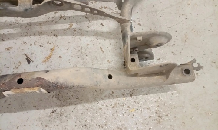 CHÂSSIS ARRIÈRE VW 5Q0505315G 1.98L GASOLINE 2013