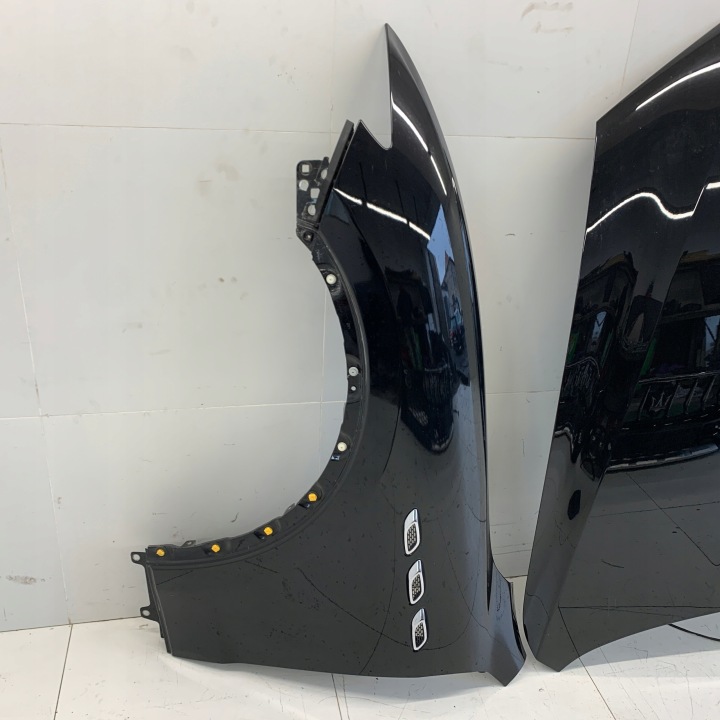 COMPLET AVANT NR LAK. C820 COULEUR NOIR MASERATI LEVANTE M161 3.0D V6 18R