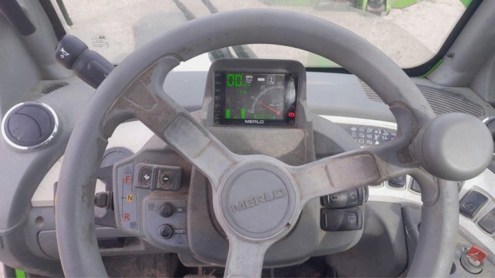 CHARGEUR MERLO 42.7 CS, 2018R