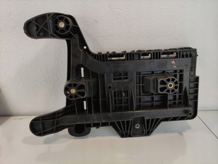 VW TIGUAN I 1 ÉTAGÈRE BATTERIE 1K0915333